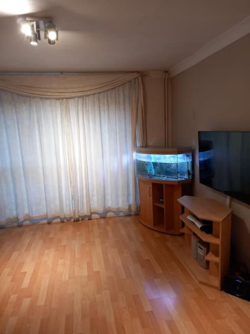 Beautiful In Hackney Apartment *